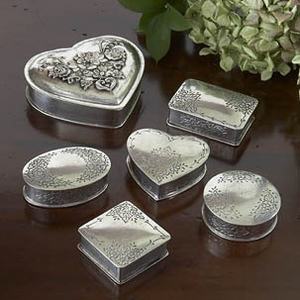 Caja Sindhur Dibbi de Latón y Cobre con Acabado Tradicional Herencia, Artesanía en Metal - Product Image 4