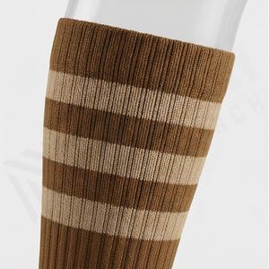Chaussettes de rugby personnalisées antidérapantes, respirantes, durables, longues, pour équipes et clubs sportifs, entraînement, logo imprimé sur le bas, athlétiques, personnalisables - Product Image 4