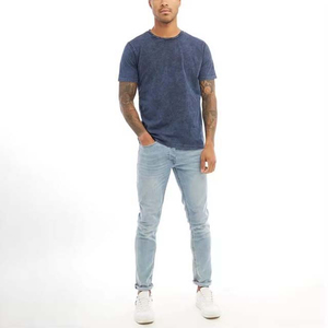 Camiseta de Algodón Azul para Hombre, Corte Ajustado, Cuello Redondo, Manga Corta, Estilo Casual, Tejido Jersey, Color Sólido, Largo Regular - Product Image 3