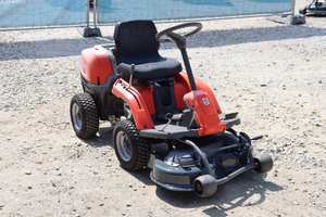 Tondeuse autoportée Husqvarna R112C 85 cm, moteur essence, pour jardin, pelouse, ferme et aménagement paysager - Product Image 2