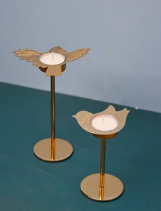 Candelabro de Cinco Brazos Warm Presence, Portavelas de Metal Plateado de 10.6 Pulgadas, Decoración Duradera para el Hogar, Uso en Bodas - Product Image 1