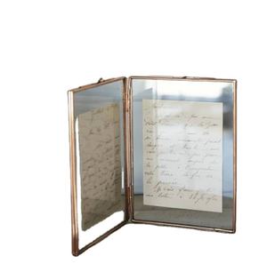 กรอบรูปโลหะคุณภาพสูงพร้อมด้วยงานฝีมือระดับพรีเมียมและการออกแบบแกะสลักด้วยมืออย่างละเอียดสำหรับรูปแบบการตกแต่งที่ทันสมัย - Product Image 1