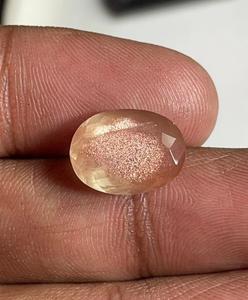 Pierre de soleil d'Oregon naturelle de 5,50 carats, taille ovale, brillante et chatoyante. - Product Image 1