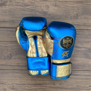 Guantes de Boxeo Azules y Dorados Personalizados para Entrenamiento y Sparring, de Cuero Genuino, que Absorben la Humedad y se Secan Rápidamente, para Gimnasio y Combate - Product Image 1