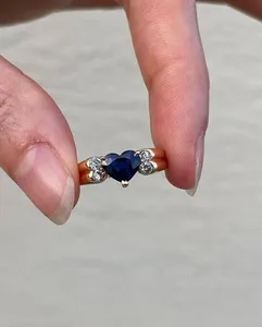 Bague en moissanite bleue en forme de cœur, argent sterling 925, bague de fiançailles à trois pierres, plaquée or - Product Image 3