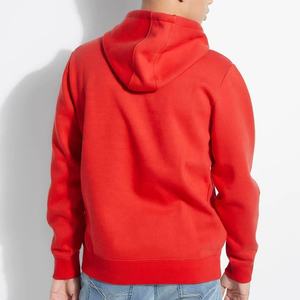 เสื้อฮู้ดดี้สีแดงผ้าฝ้ายฟลีซหนานุ่มทรงโอเวอร์ไซส์ สกรีนโลโก้ 3 มิติแบบนูน  รับผลิตตามสั่ง ขายส่งจำนวนมาก สำหรับผู้ชาย - Product Image 3