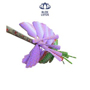 Juguete de equilibrio pintado a mano con diseño de libélula de bambú ecológico, de alta calidad, muy recomendado para decoración de jardín. - Product Image 1
