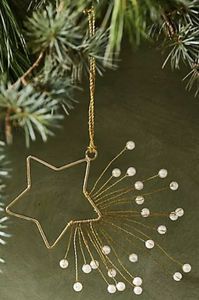 <b>Star</b> Shape Metal Christmas Ornament With Pearl Beads Modern Handicraft Decor - Product Image 1
