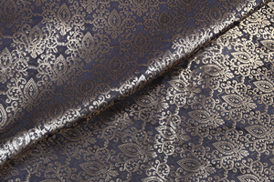 Tissu en brocart floral tendance, matière douce et lisse pour robe, tenue de mariage, artisanat et décoration intérieure - Product Image 3