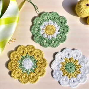 Posavasos Decorativos de Macramé con Flores Verdes y Amarillas, Hechos a Mano, Ideales para Cafés, Picnics y Decoración de Mesa, de la India - Product Image 5