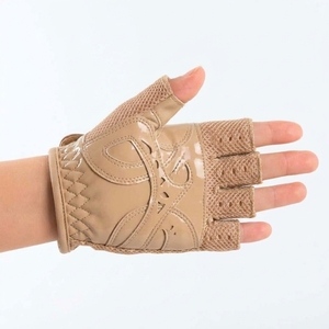 Guantes adhesivos para pole dance para mujer que proporcionan un agarre fuerte, movimiento cómodo, tela flexible y un estilo elegante. - Product Image 4
