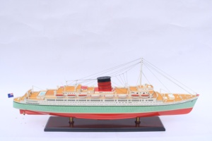 Modèle de paquebot en bois RMS Caronia fait main - Réplique historique à l'échelle du navire de croisière Cunard pour la décoration de la maison ou du bureau - Product Image 5