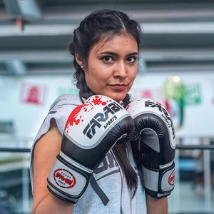 Guantes de Boxeo Profesionales Farabi Sports de Piel Sintética para MMA, Cierre de Gancho y Bucle, Ligeros, Protección UV, Personalizables, para Adultos - Product Image 5
