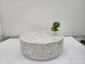 Table basse décorative ronde moderne noire à incrustations de coquillages, faite à la main, au toucher réel, pour la décoration de la maison, en provenance d'Inde - Product Image 6