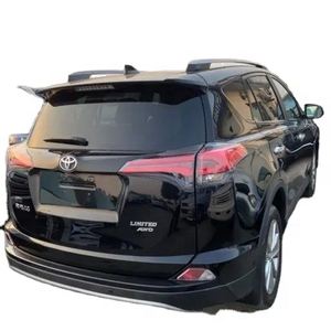 Utilisé pour Toyota Prius Plug-In Sedan avec intérieur en cuir foncé, volant à gauche, moteur turbo - Product Image 2