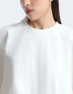 Camiseta Cómoda para Mujer, Fabricada en Pakistán, Camiseta Blanca de Manga Ancha para Mujer, Corte Holgado, Camiseta Cómoda - Product Image 3