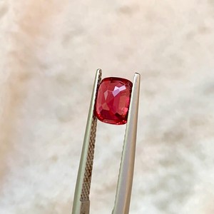 Espinela Roja Natural, Corte Cojín, Origen Myanmar, Perfecta para la Elaboración y Diseño de Joyería Fina - Product Image 2