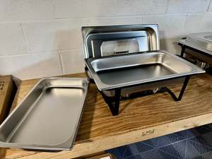 Plat de service en acier inoxydable de qualité supérieure, design élégant, durable et écoresponsable, idéal pour les buffets professionnels, mariages et fêtes - Product Image 1