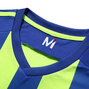 Uniforme de Fútbol Personalizado de Élite, Conjunto de Uniforme de Fútbol con Impresión por Transferencia de Calor Profesional, Ropa Deportiva de Primera Calidad 100% Poliéster - Product Image 6