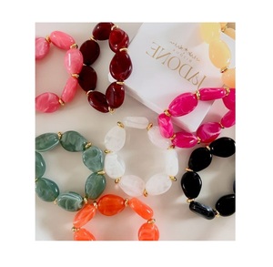 Pulsera de Resina Hecha a Mano de Lujo con Fusión de Colores Modernos, Accesorio Elegante para Mujeres a la Moda - Product Image 3