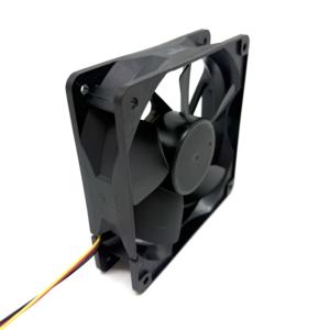 Ventilador de Refrigeración DC de 24V y 5200 RPM, 120x120x32mm, Marca GULF de Taiwán, Compatible con OEM - Product Image 2