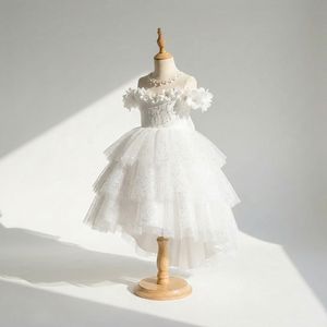 Vestido de tul con flores 3D y hombros descubiertos para niña, ideal para bodas, fiestas, cumpleaños, desfiles y eventos formales. Venta al por mayor. - Product Image 3