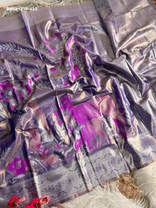 Collection Premium de Saris en Soie avec Motifs Animaux - Arbre-Fleur sur le Thème de la Jungle, Ensemble de Saris avec Broderie Zari, Vente en Gros - Product Image 4