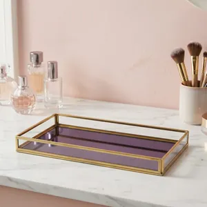 Plateau de rangement multifonctionnel en laiton et verre, design artisanal, luxe moderne, forme rectangulaire, organiseur de bureau, présentoir à bijoux et cosmétiques - Product Image 1