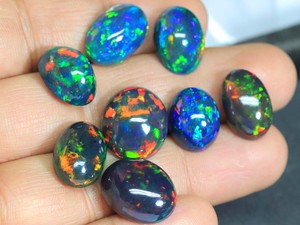 Atractiva piedra cabujón de ópalo negro etíope, pulida y lisa, gran gema de ópalo negro a precio de mayoreo. - Product Image 3