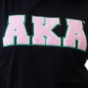 T-shirt en chenille verte AKA pour femme, broderie de lettres grecques, col rond décontracté, qualité supérieure, coupe confortable - Product Image 3