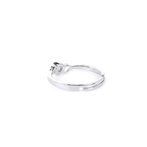 Bague de mariage plaquée or blanc avec sertissage clos, diamant solitaire taille ronde, bijoux de fiançailles en moissanite - Product Image 3