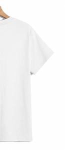 T-shirt décontracté tricoté à manches courtes pour homme, col rond, color-block rouge et blanc, coupe classique, logo avant, écoresponsable - Product Image 3