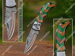 Cuchillo Plegable EDC de Acero Damasco y Cobre UA Supplies con Mango de Madera Pakka Oliva y Hoja Clip Point para Supervivencia al Aire Libre - Product Image 4