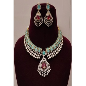 ชุดสร้อยคอพร้อมต่างหูประดับมอสซาไนต์คู่เคลือบทองคุณภาพพรีเมียมสุดหรูหรา สำหรับผู้หญิง ของขวัญแต่งงาน คอลเลคชั่นทันสมัย - Product Image 2