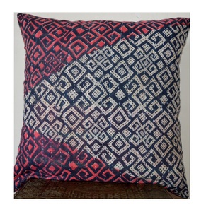 Housse de coussin carrée en coton indien Kantha tricotée à la main, personnalisable, style bohème gypsy, motif floral moderne - Product Image 3