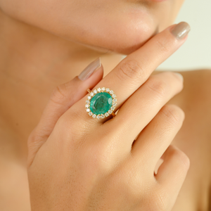 Anillo de Oro Amarillo Puro K14 con Esmeralda y Diamantes, Diseño de Racimo, Lujoso, para Boda, al Mejor Precio, Joyería Exclusiva, OEM ODM - Product Image 4