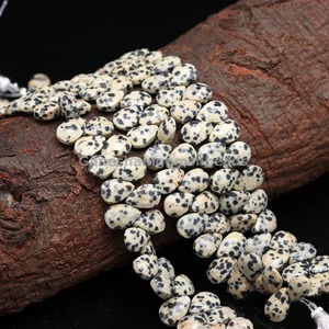 Perles de jaspe dalmatien naturel de qualité supérieure, facettées en forme de poire, taille 6x8-7x9 mm, article exceptionnel à prix bas, perles en gros - Product Image 3