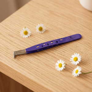 Pince à épiler bleu roi à pointe courte pour extensions de cils, personnalisable avec logo, pour artistes en extensions de cils - Product Image 2