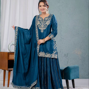 Elegante Traje Sharara Étnico con Mangas Largas, Bordado y Dupatta con Borde de Encaje - Product Image 1