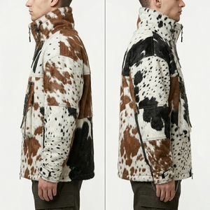 Chaqueta de Cuero Premium al por Mayor con Parches de Piel de Vaca, Fabricante de Abrigos Personalizados de Piel de Animal de Alta Gama para Hombre con Diseño Gráfico - Product Image 3