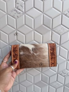 Cartera de Diseño Único 2026, Hecha a Mano con Grabado, Elegante Cartera de Cuero Vacuno, Multiusos, Estilo Vintage, Bolso de Noche - Product Image 5
