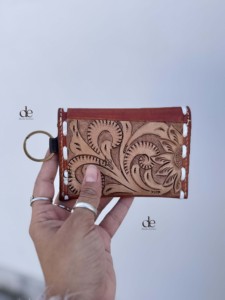 Porte-monnaie en cuir sculpté usiné à la main pour femmes élégant pochette portefeuille sac à main petite pochette en cuir véritable unisexe - Product Image 4