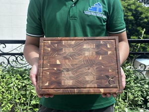 Planche à découper rectangulaire en bois à grain traversant Thanh Tung Thinh, antidérapante, écologique, non toxique, anti-moisissure, épaisseur 1,8 cm, compatible lave-vaisselle - Product Image 6