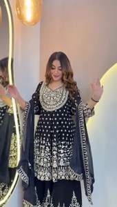 Salwar Kameez Tradicional Indio con Bordado Dori y Trabajo de Lentejuelas para Bodas y Fiestas, Ropa Elegante para Mujer - Product Image 6