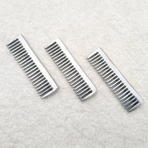 Peigne à crins en acier inoxydable pour chevaux, moutons, chèvres – Peigne à picots métalliques avec manche – Outil de toilettage réutilisable pour animaux de compagnie – Soin des queues de chevaux - Product Image 4