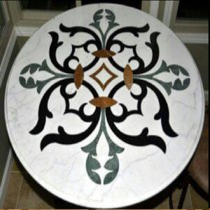 Table à manger rectangulaire en marbre blanc avec trois grands médaillons floraux circulaires et une bordure incrustée assortie, en gros - Product Image 4