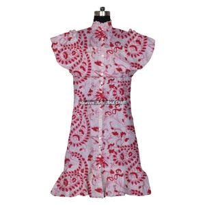 Top con volantes y detalles elegantes de excelente calidad para mujer, salidas ligeras o informales y uso en el trabajo disponible a precio de fábrica - Product Image 5