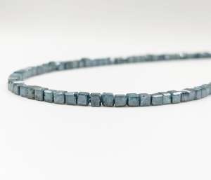 Perles cubiques de diamant bleu naturel facettées AAA 3 mm, brin de 14 pouces, fournisseur en gros de perles de diamant en vrac - Product Image 1