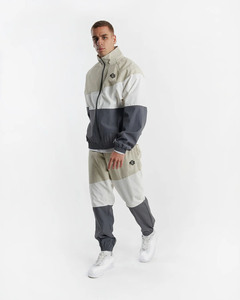 Ensemble de survêtement 2 pièces OEM personnalisé pour homme, coupe ample, décontracté, avec veste zippée et short, en coton biologique de haute qualité, coupe-vent d'hiver - Product Image 3