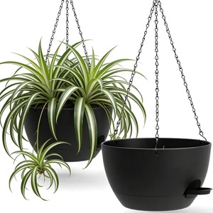 Pot de fleurs suspendu noir moderne avec chaîne pour plantes d'intérieur et d'extérieur, design minimaliste, matériau PP, forme circulaire - Product Image 3